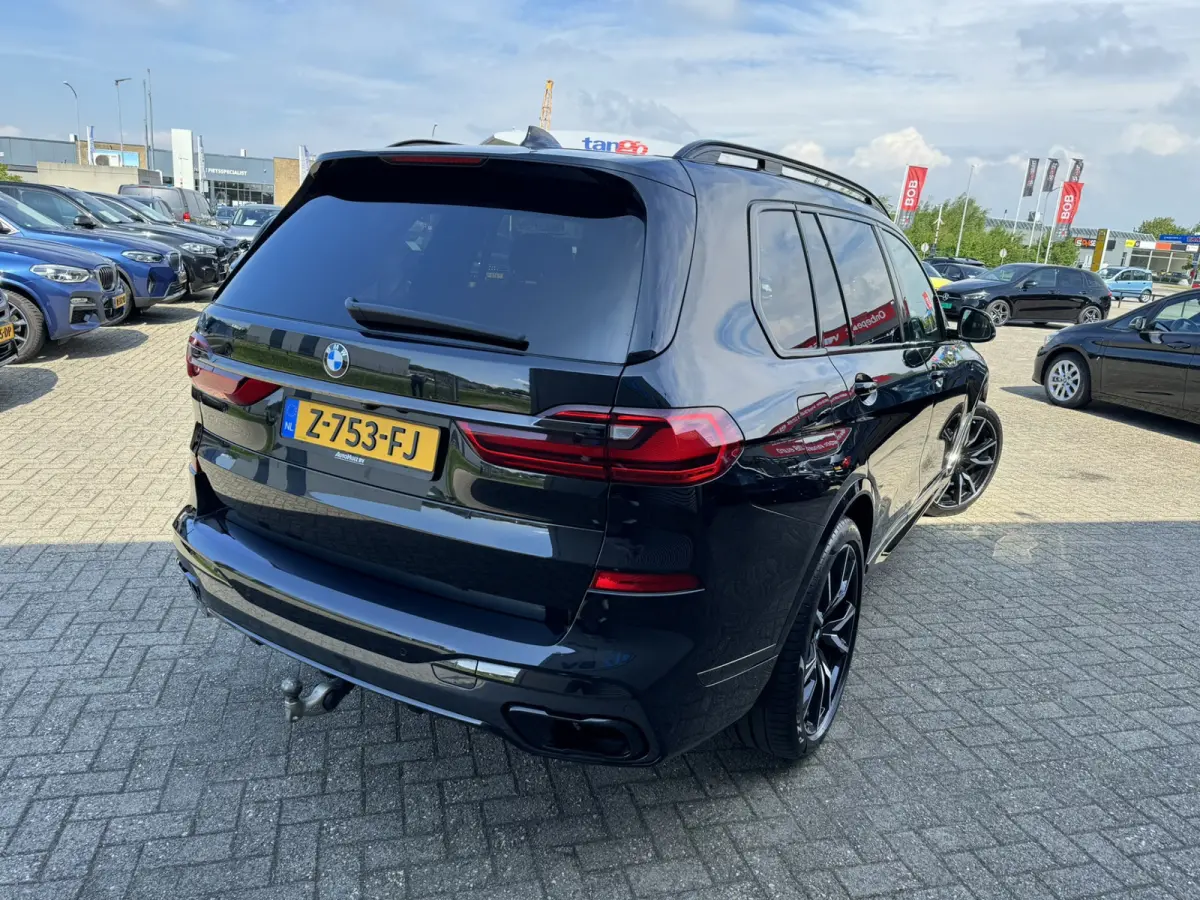 xDrive40d 340 PK High Executive M Sport Executive Drive Pro 7 Zits Trekhaak Panoramadak Harman- Kardon ACC 4WD besturing Luchtvering Standkachel Stuurverwarming Stoelventilatie 360 Graden Ca