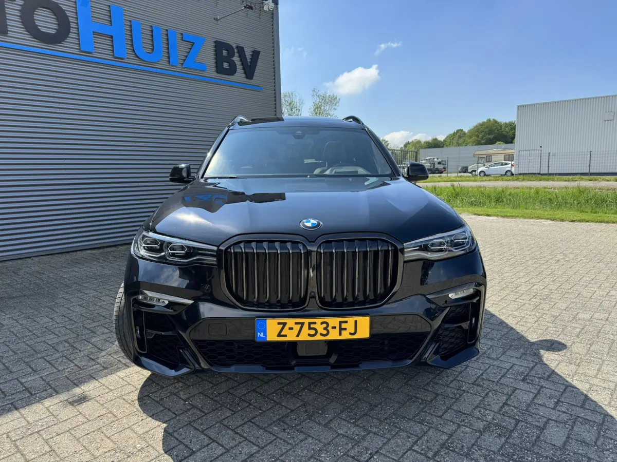 xDrive40d 340 PK High Executive M Sport Executive Drive Pro 7 Zits Trekhaak Panoramadak Harman- Kardon ACC 4WD besturing Luchtvering Standkachel Stuurverwarming Stoelventilatie 360 Graden Ca