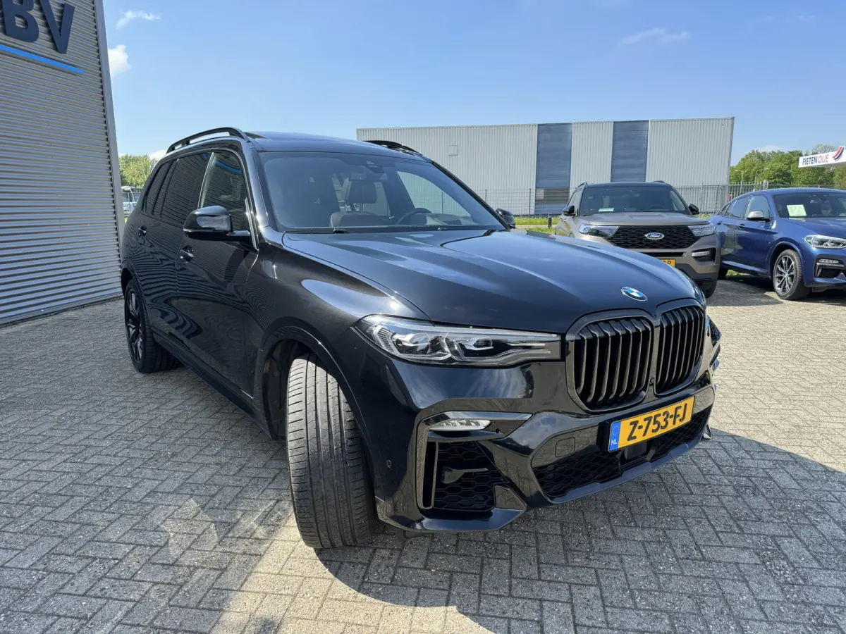 xDrive40d 340 PK High Executive M Sport Executive Drive Pro 7 Zits Trekhaak Panoramadak Harman- Kardon ACC 4WD besturing Luchtvering Standkachel Stuurverwarming Stoelventilatie 360 Graden Ca
