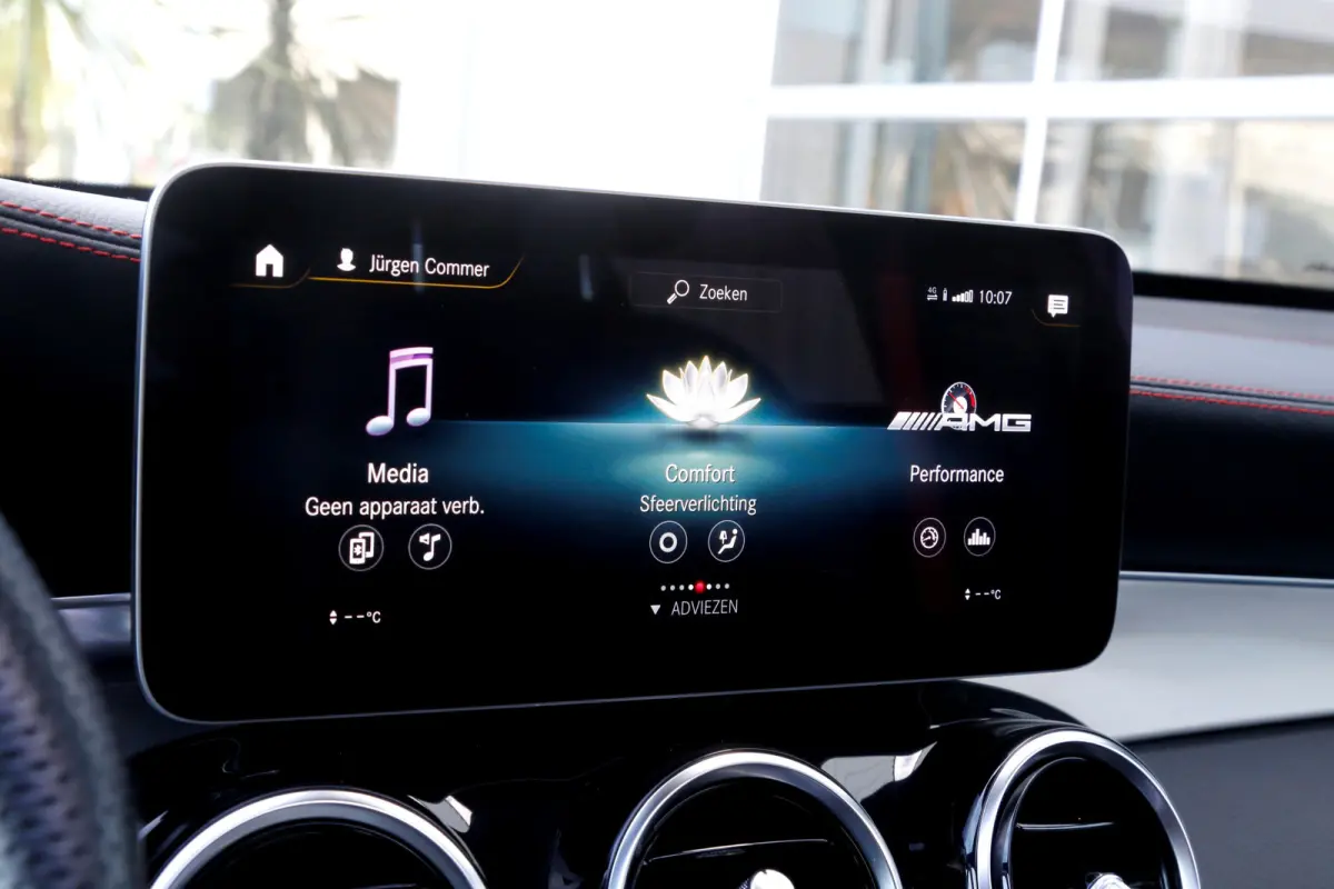 43 AMG 390PK 4MATIC 9-G Aut.*Designo Selenitgrau Mango!*Incl. BTW*Nieuw Model*Perfect MB Onderh.*Night Pakket/Pano/Sfeerverl./Matrix LED/Elek. Trekhaak/Burmester/Apple Carplay-Android/HUD/MB