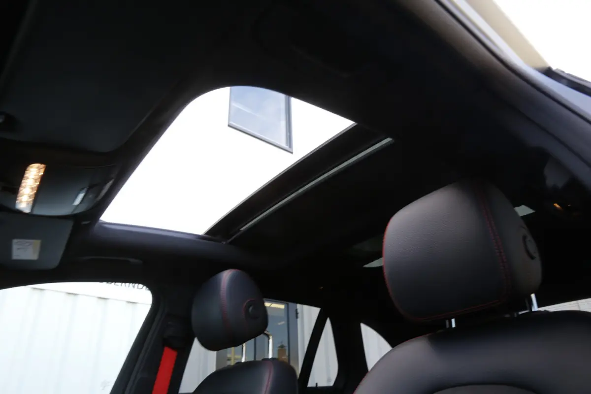 43 AMG 390PK 4MATIC 9-G Aut.*Designo Selenitgrau Mango!*Incl. BTW*Nieuw Model*Perfect MB Onderh.*Night Pakket/Pano/Sfeerverl./Matrix LED/Elek. Trekhaak/Burmester/Apple Carplay-Android/HUD/MB