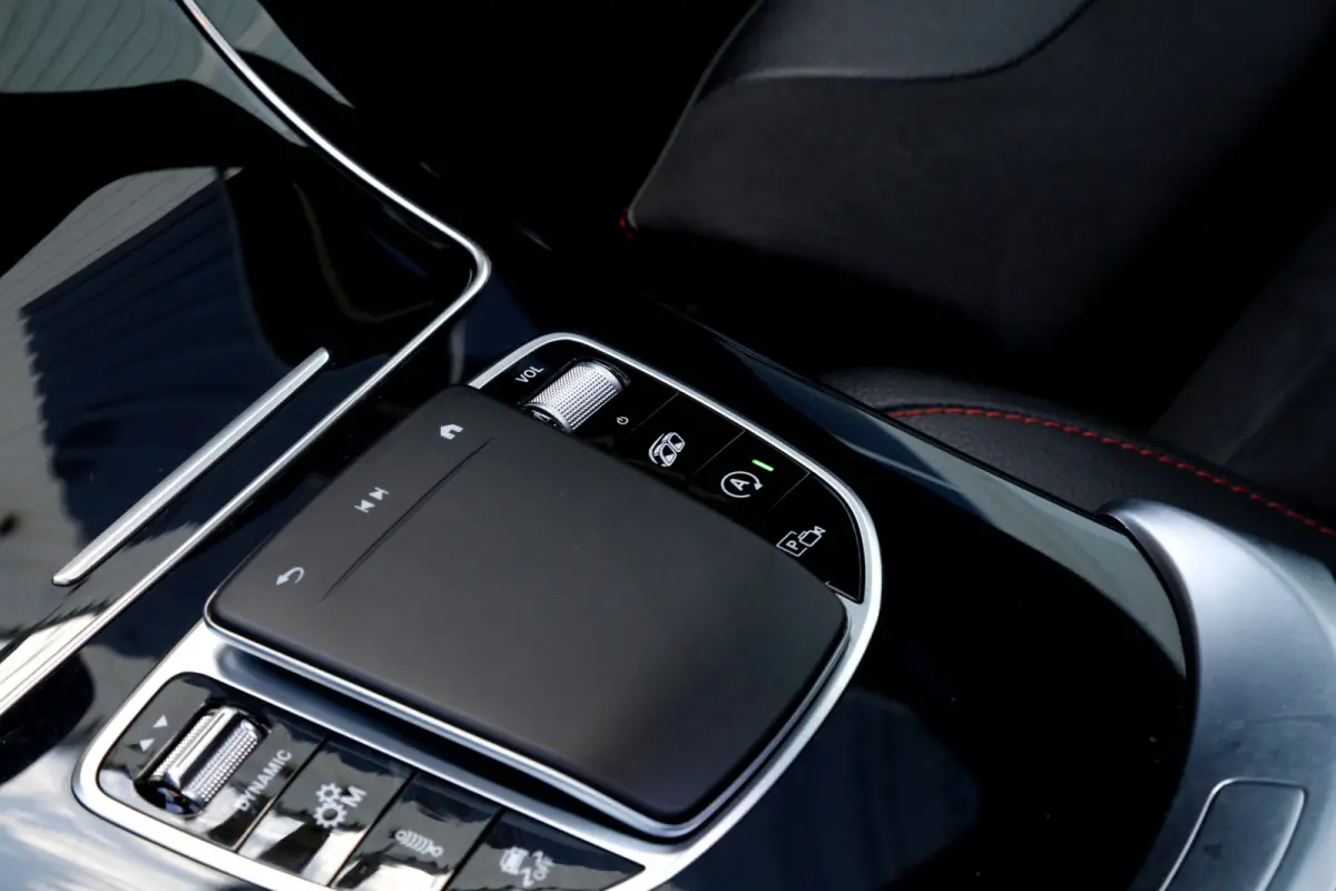 43 AMG 390PK 4MATIC 9-G Aut.*Designo Selenitgrau Mango!*Incl. BTW*Nieuw Model*Perfect MB Onderh.*Night Pakket/Pano/Sfeerverl./Matrix LED/Elek. Trekhaak/Burmester/Apple Carplay-Android/HUD/MB
