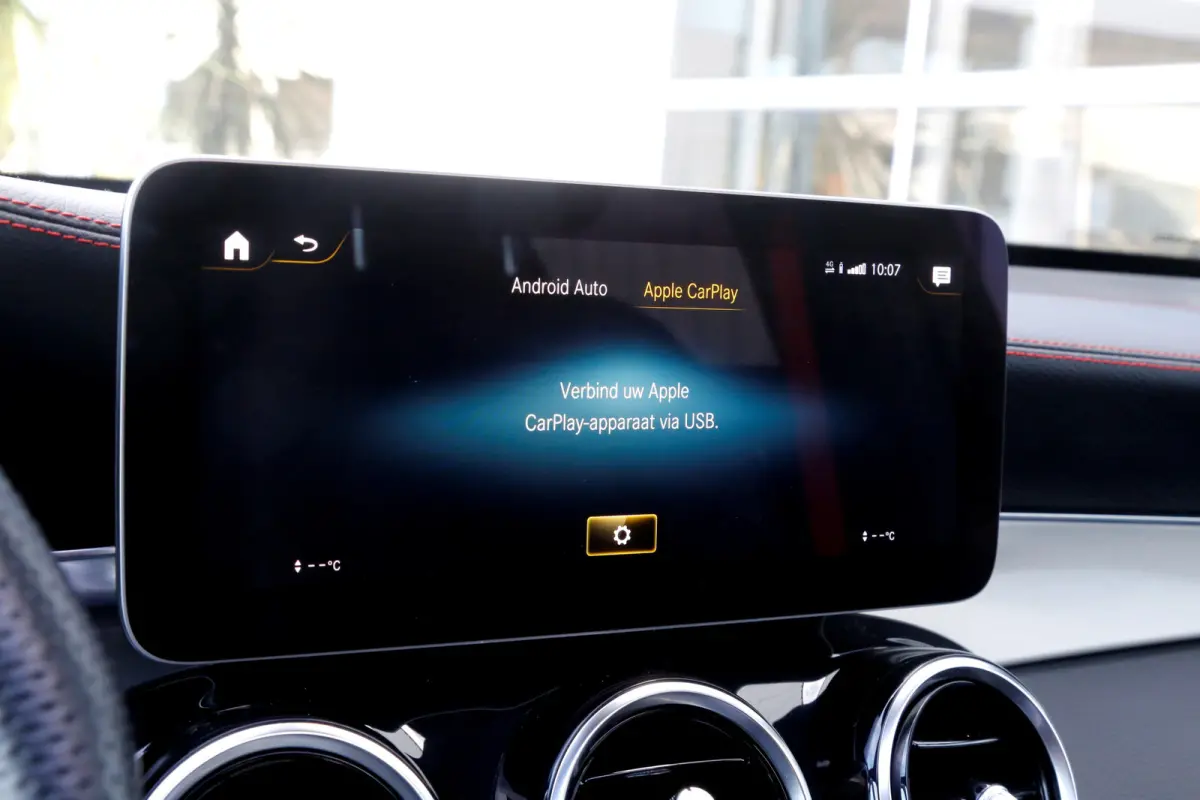 43 AMG 390PK 4MATIC 9-G Aut.*Designo Selenitgrau Mango!*Incl. BTW*Nieuw Model*Perfect MB Onderh.*Night Pakket/Pano/Sfeerverl./Matrix LED/Elek. Trekhaak/Burmester/Apple Carplay-Android/HUD/MB
