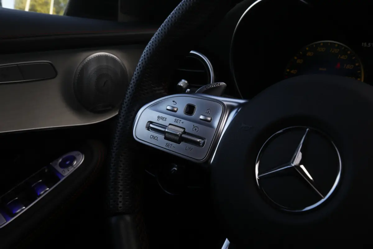 43 AMG 390PK 4MATIC 9-G Aut.*Designo Selenitgrau Mango!*Incl. BTW*Nieuw Model*Perfect MB Onderh.*Night Pakket/Pano/Sfeerverl./Matrix LED/Elek. Trekhaak/Burmester/Apple Carplay-Android/HUD/MB