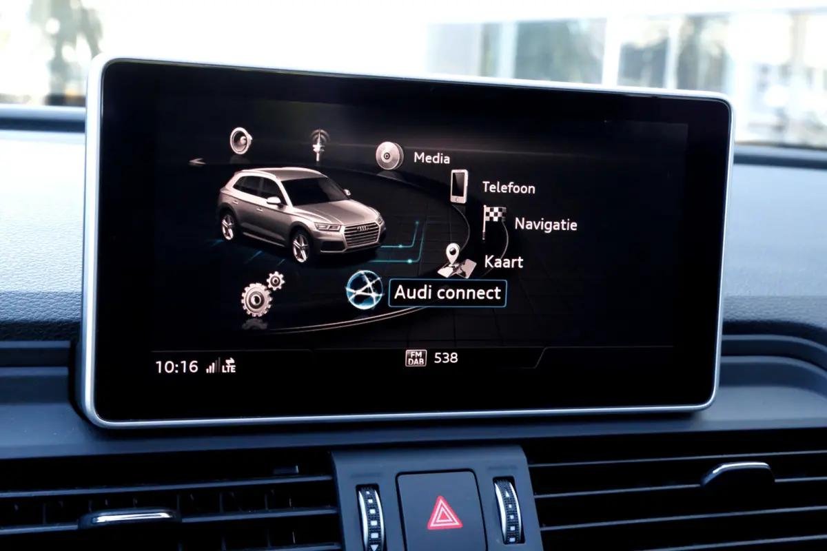55 TFSI e 367PK Plug in S-Line Quattro Competition*Perfect Audi Onderh.*BTW*1ste Eig!*Luchtvering/Panodak/Head-Up/Elek. Trekhaak/Keyless Entry+Go/S-Line Sportstoelen/Stoelverw./LED/DAB/19 in