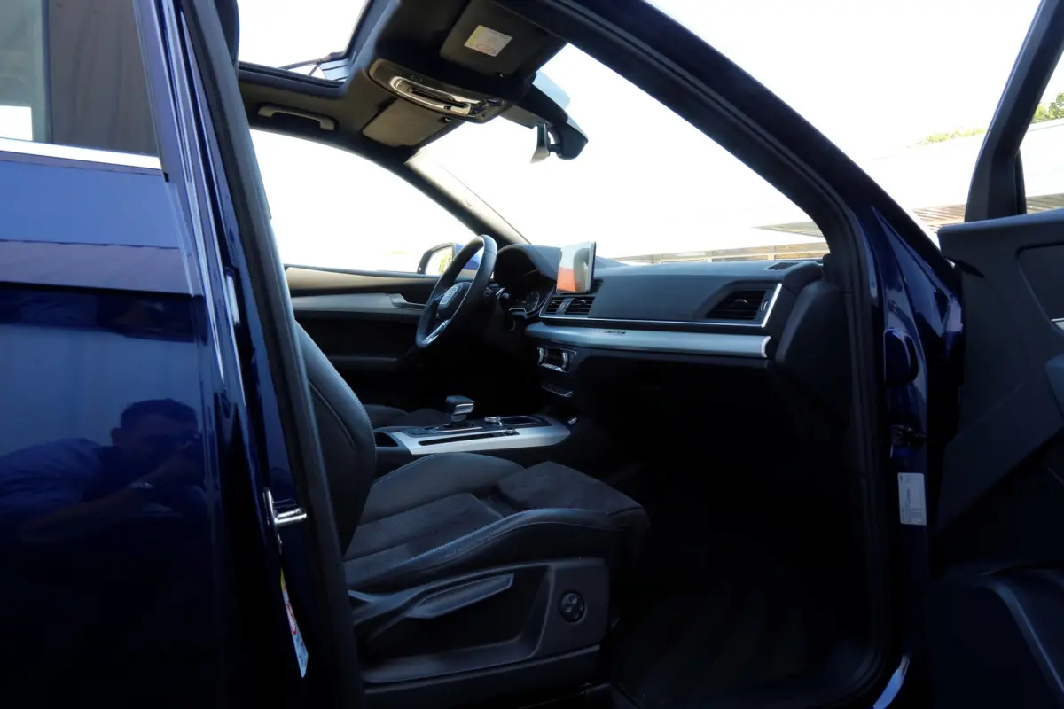 55 TFSI e 367PK Plug in S-Line Quattro Competition*Perfect Audi Onderh.*BTW*1ste Eig!*Luchtvering/Panodak/Head-Up/Elek. Trekhaak/Keyless Entry+Go/S-Line Sportstoelen/Stoelverw./LED/DAB/19 in