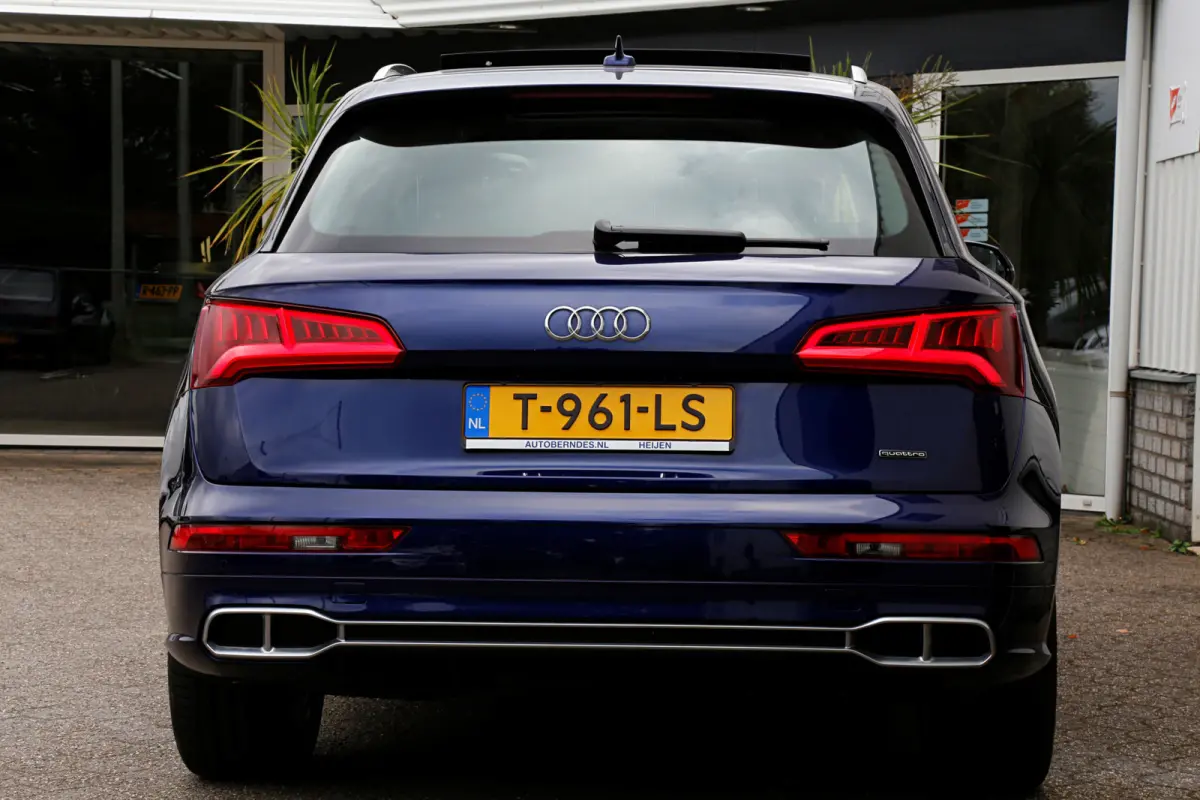 55 TFSI e 367PK Plug in S-Line Quattro Competition*Perfect Audi Onderh.*BTW*1ste Eig!*Luchtvering/Panodak/Head-Up/Elek. Trekhaak/Keyless Entry+Go/S-Line Sportstoelen/Stoelverw./LED/DAB/19 in