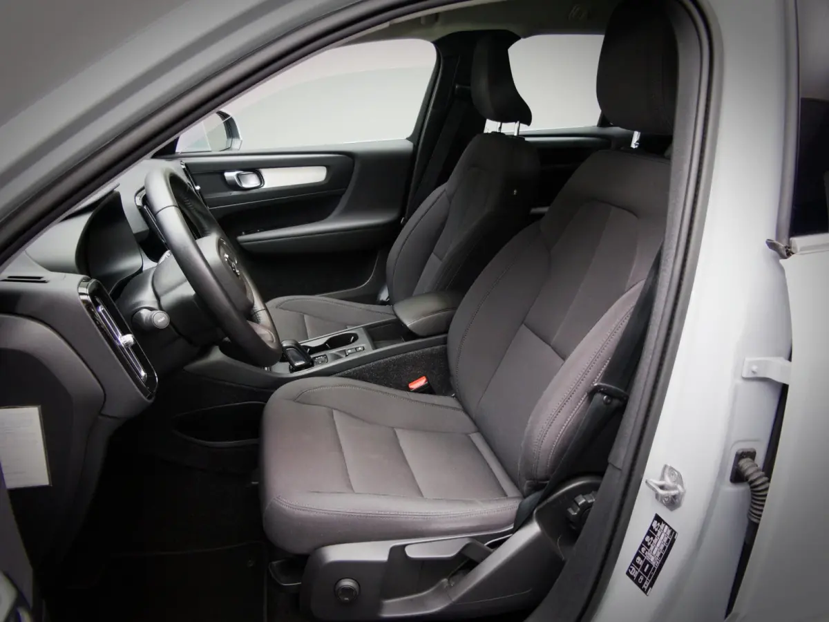 1.5 T5 Business Pro (ADAPTIVE CRUISE CONTROL, APPLE CARPLAY/ANDROID AUTO, DODEHOEKDETECTOR, LANE-ASSIST, NAP)