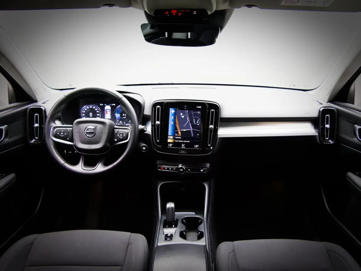1.5 T5 Business Pro (ADAPTIVE CRUISE CONTROL, APPLE CARPLAY/ANDROID AUTO, DODEHOEKDETECTOR, LANE-ASSIST, NAP)