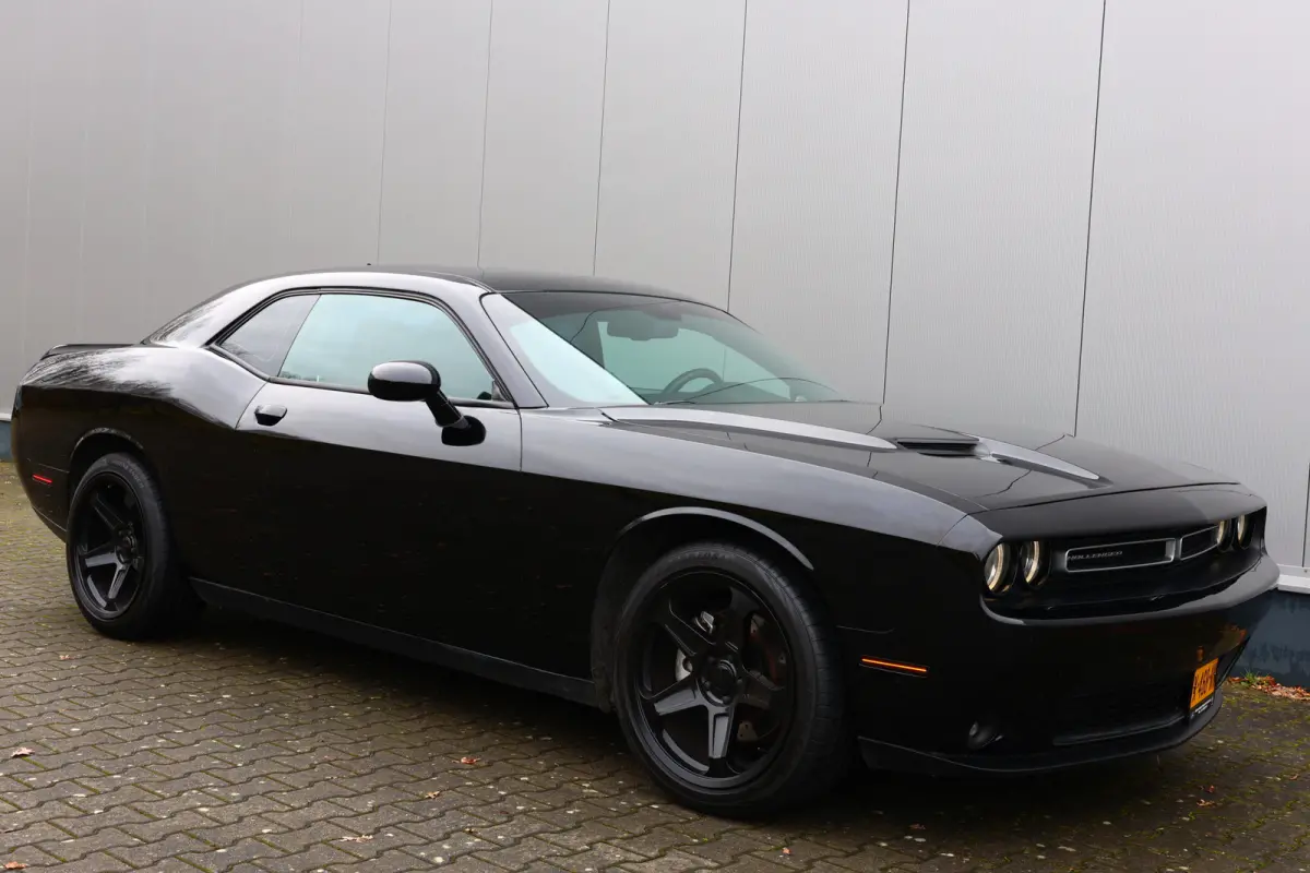 DODGE R/T 5.7 V8 HEMI
