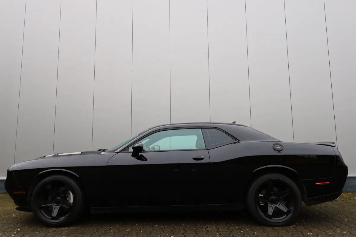 DODGE R/T 5.7 V8 HEMI