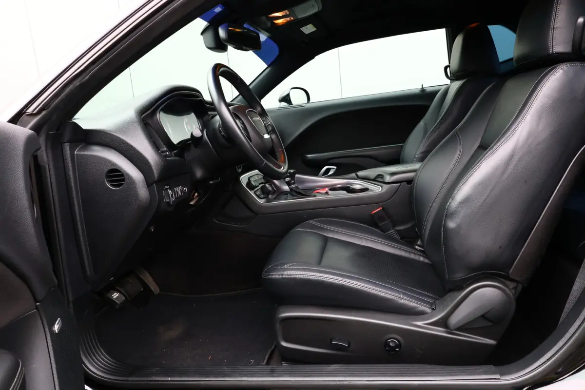 DODGE R/T 5.7 V8 HEMI