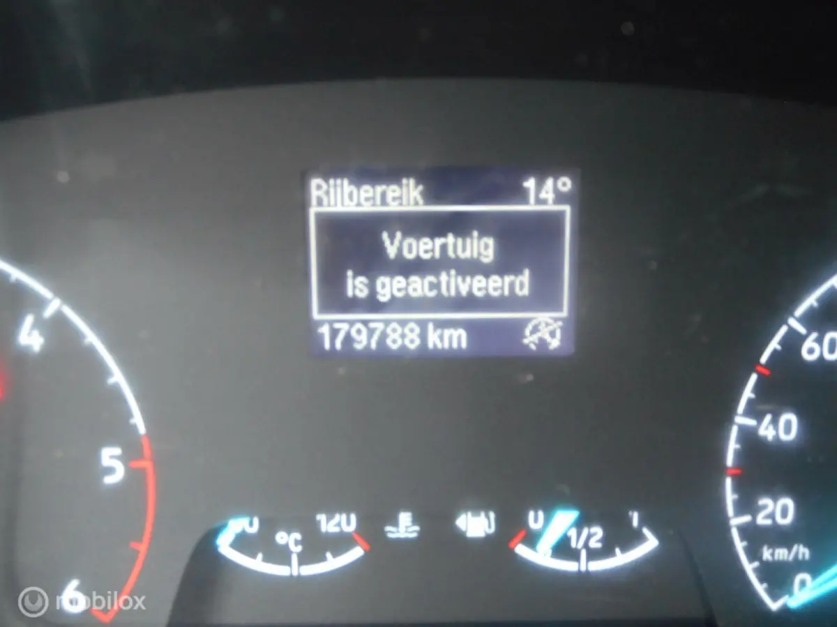 300 2.0 TDCI L1H1 Trend