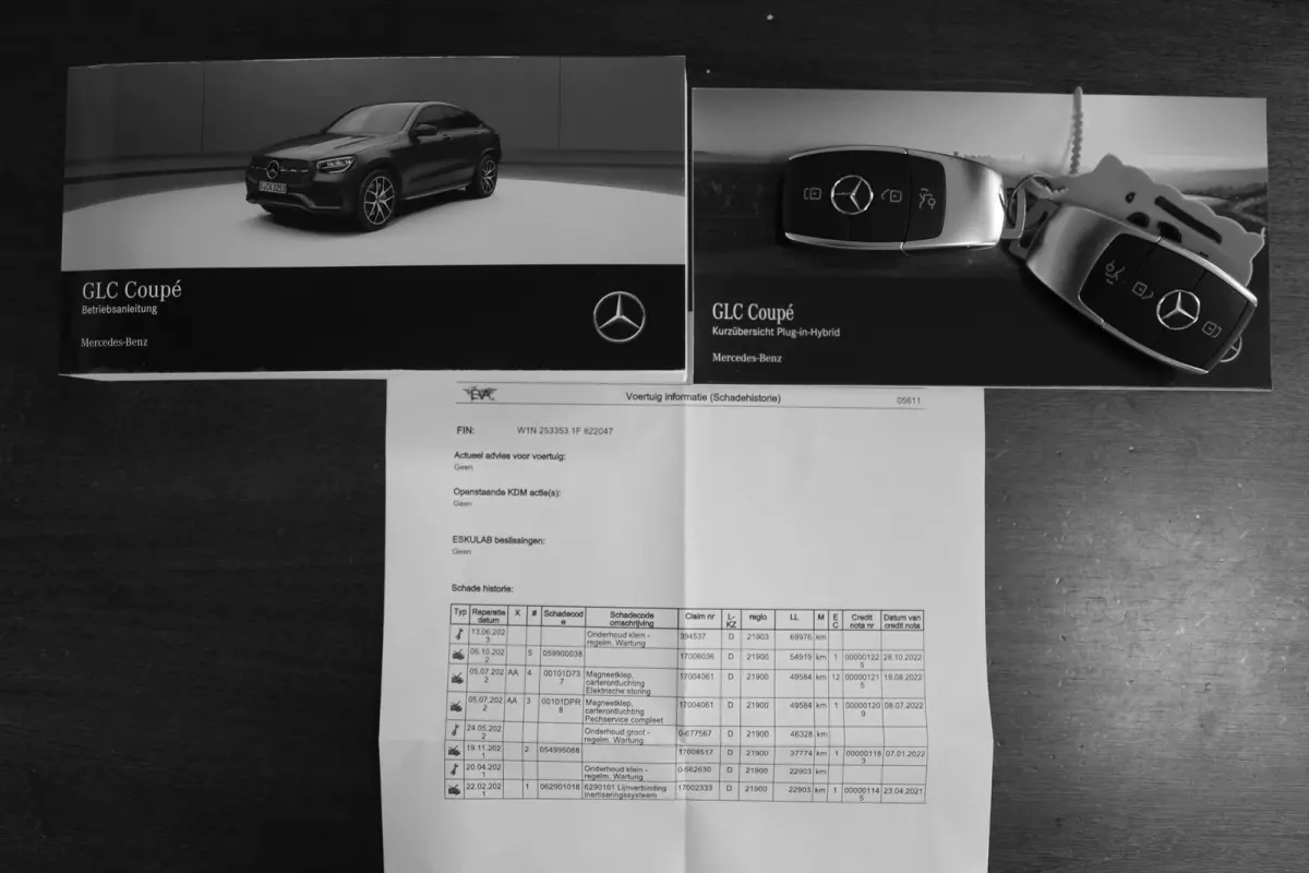 300e PHEV Plug in hybride 4MATIC*Perfect MB Onderh.*1ste Eig*BTW*ACC/Dodehoek/Sfeer/LED/Camera/Elek. Klep/Keyless Entry+Go/Stoelverw./Memorie/Apple Carplay-Android/Parkeersens.V+A/19 inch LM