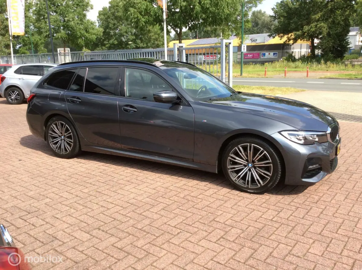 320i High Executive M-Pakket Panorama dak