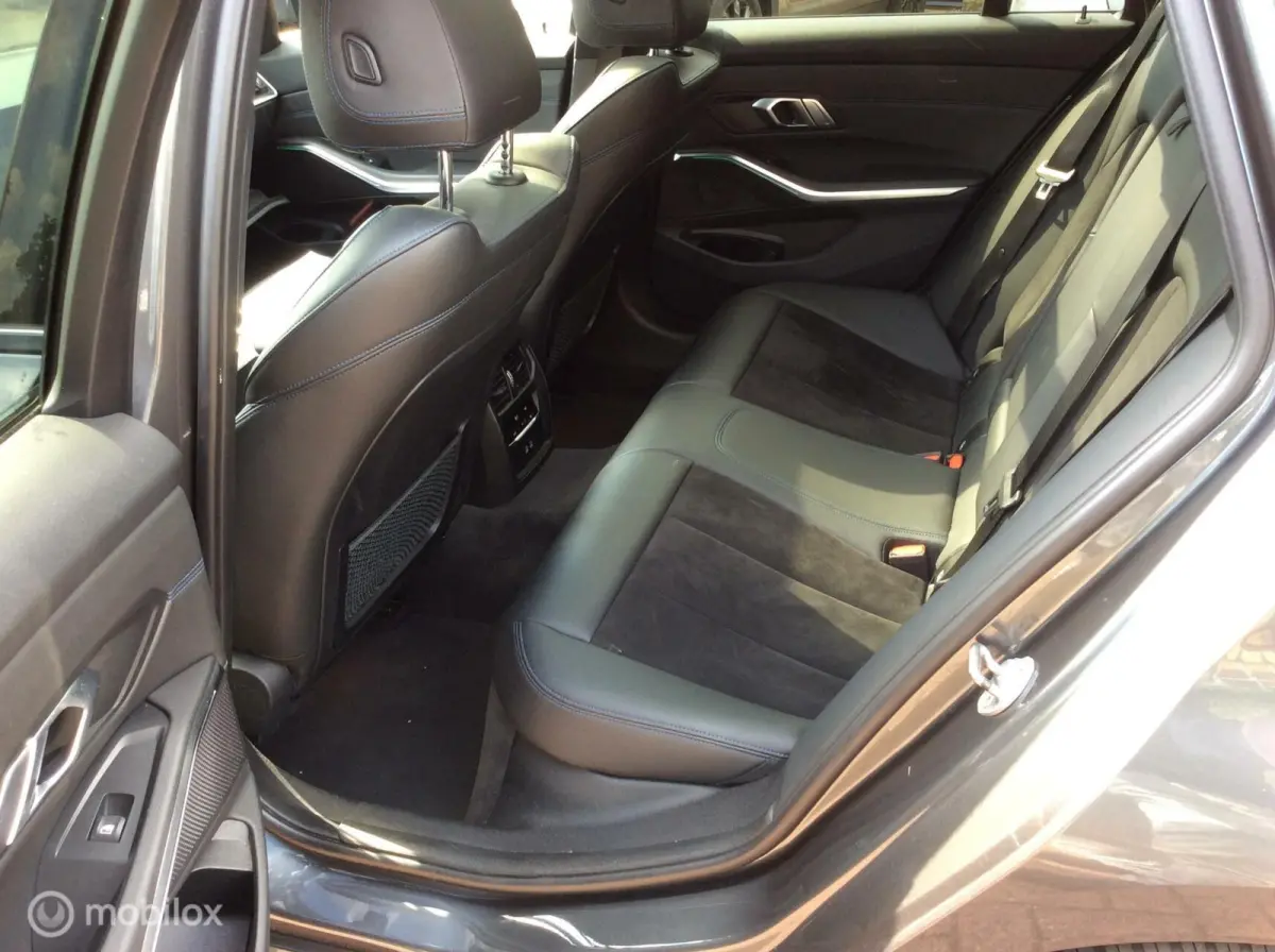 320i High Executive M-Pakket Panorama dak
