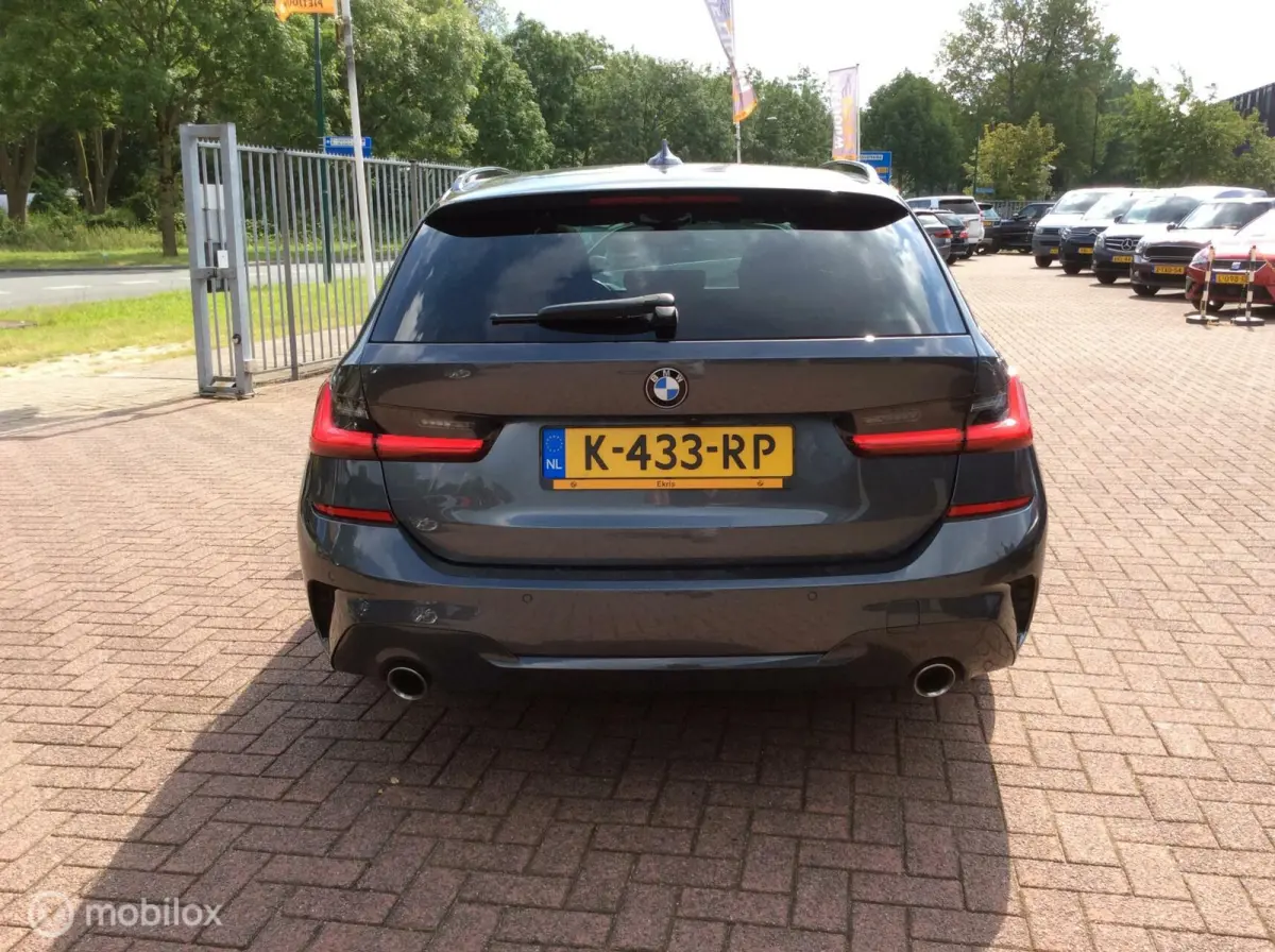 320i High Executive M-Pakket Panorama dak