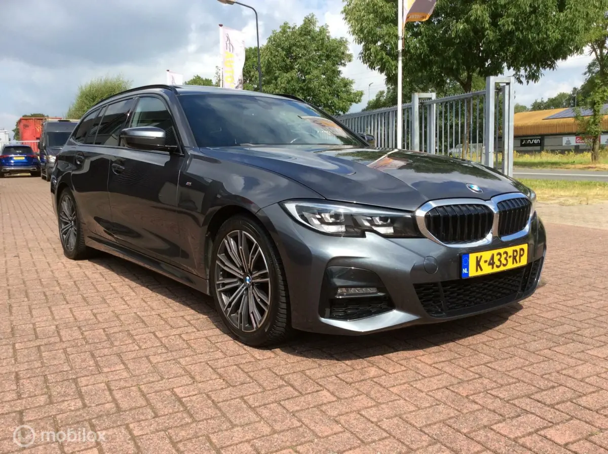 320i High Executive M-Pakket Panorama dak