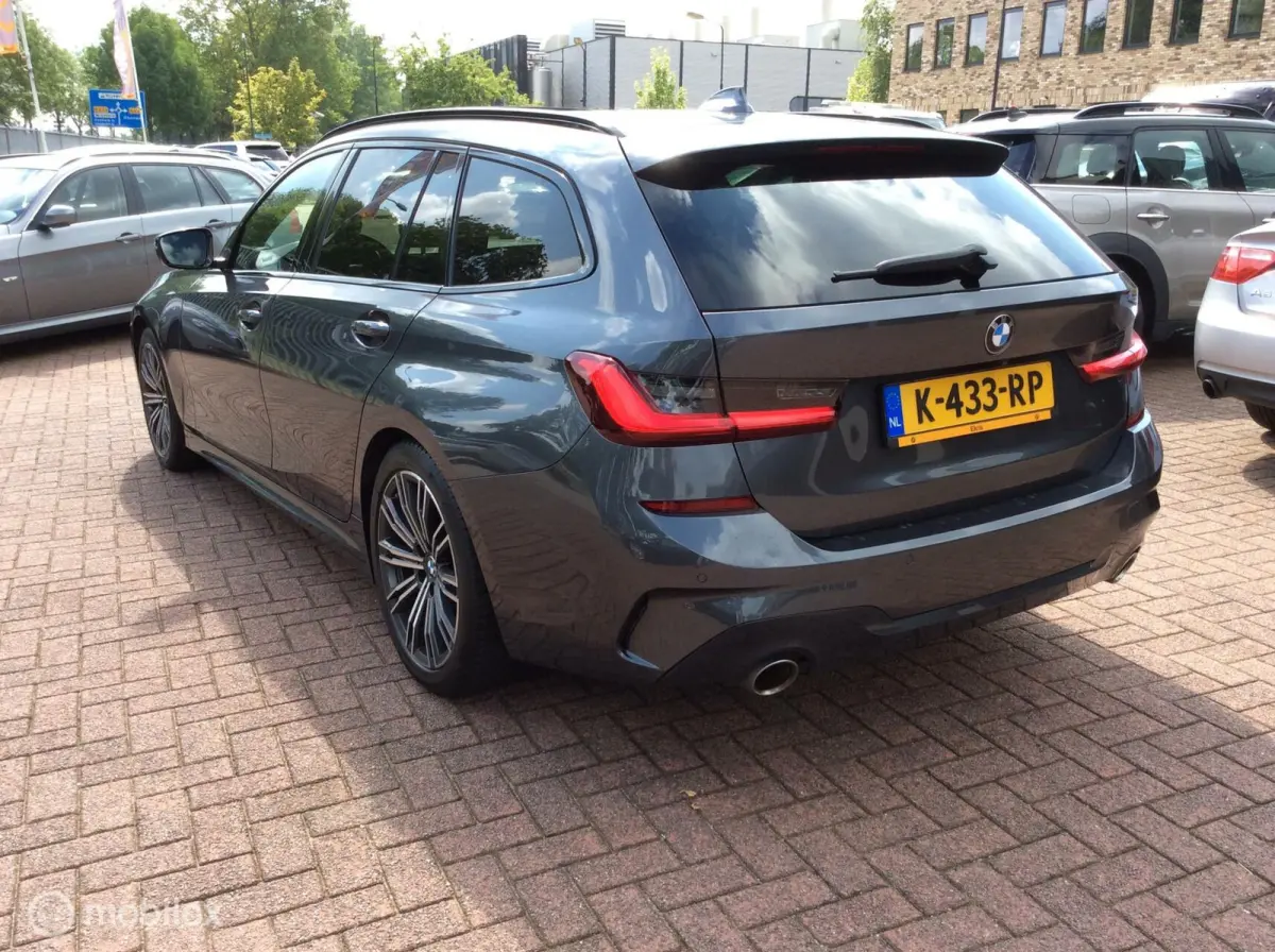 320i High Executive M-Pakket Panorama dak