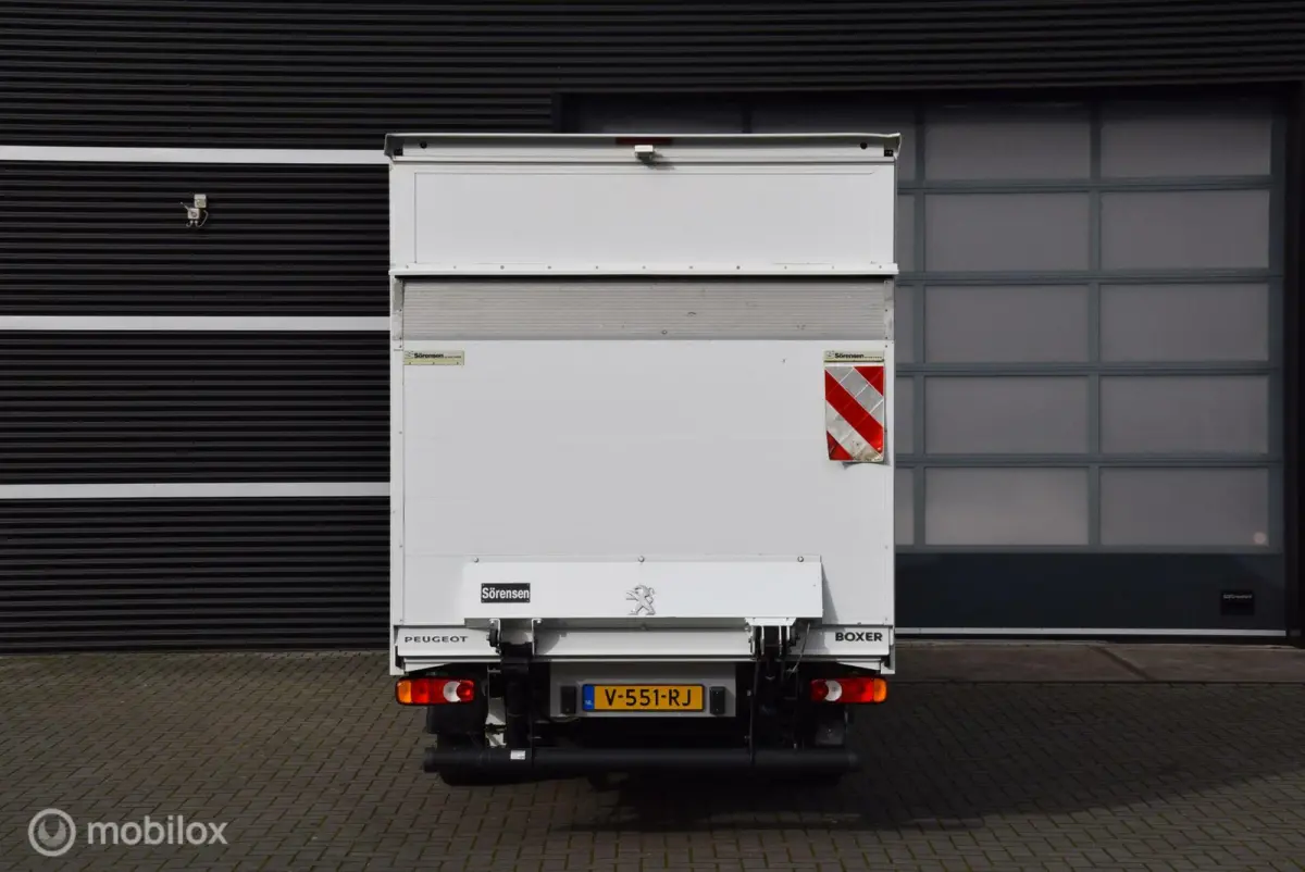 Bestel 335 2.0 BlueHDI Bakwagen + laadlift