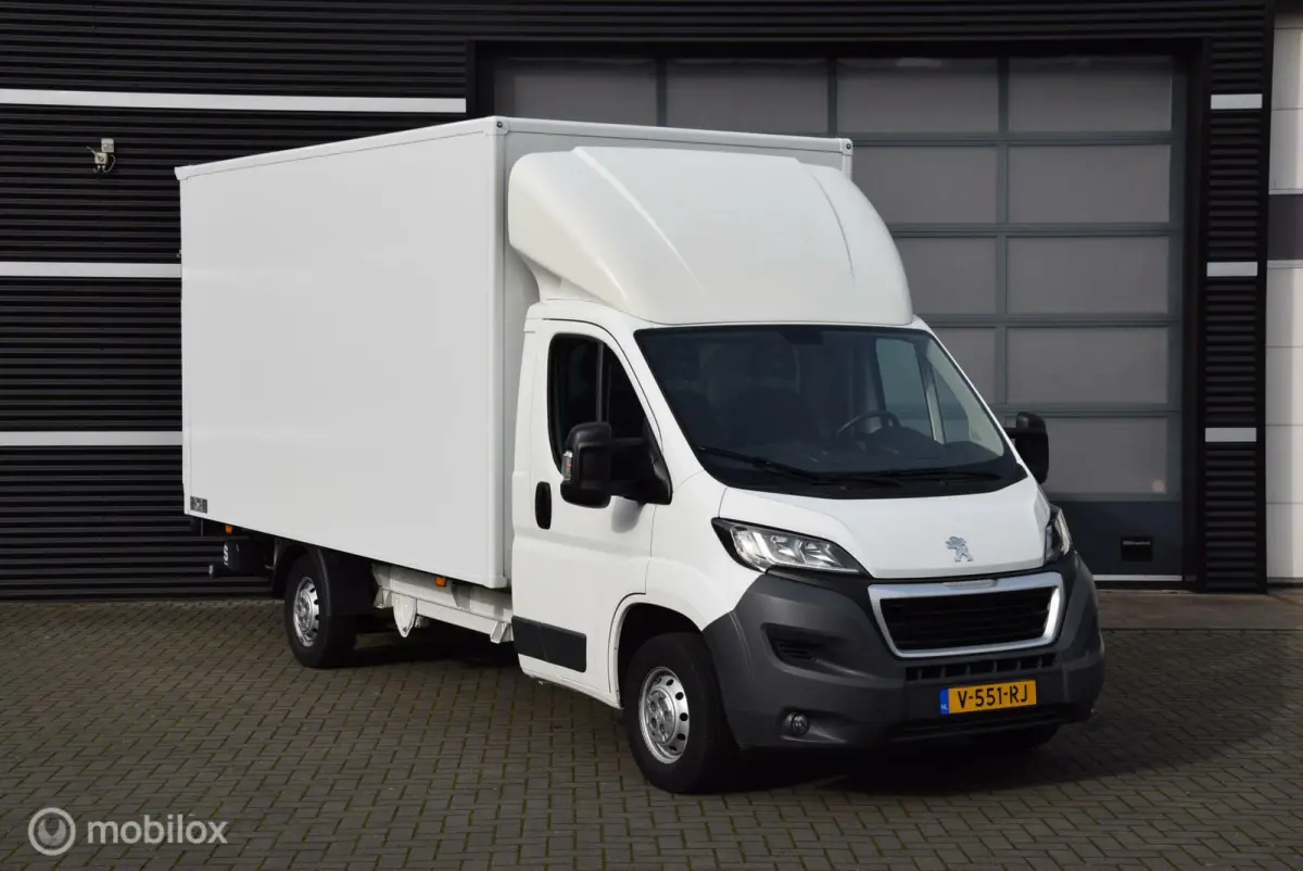 Bestel 335 2.0 BlueHDI Bakwagen + laadlift