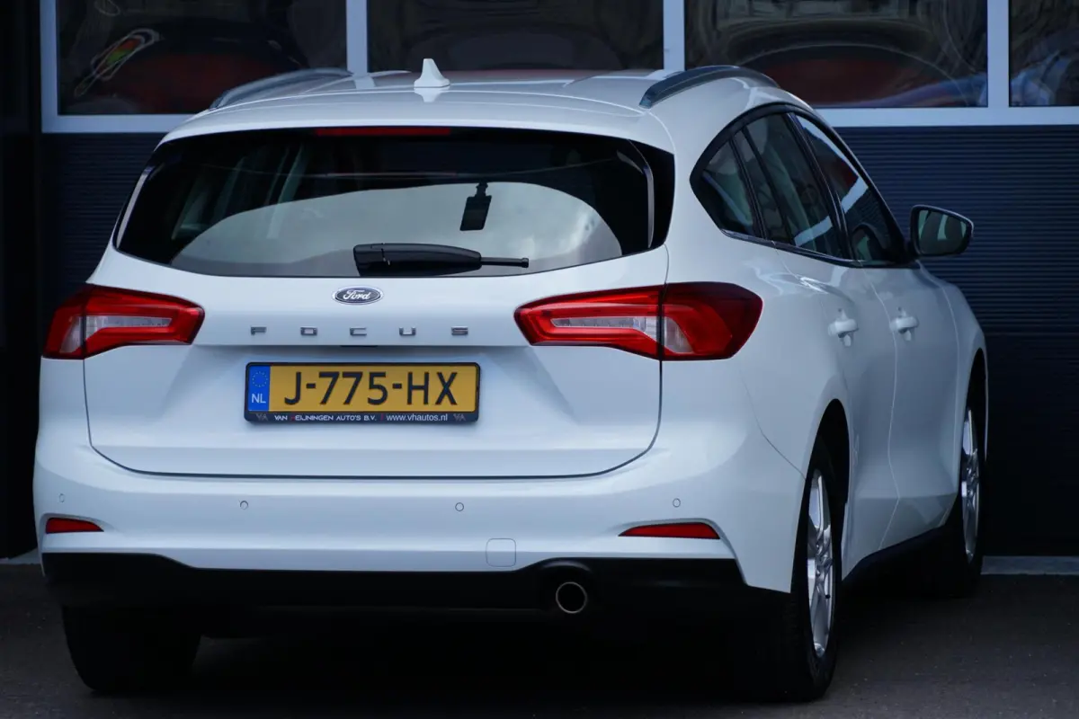 1.0 EcoBoost Trend Edition Business, LED