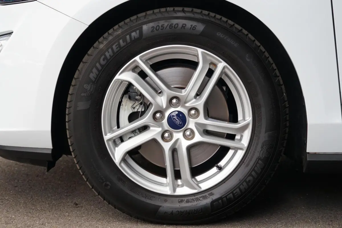 1.0 EcoBoost Trend Edition Business, LED