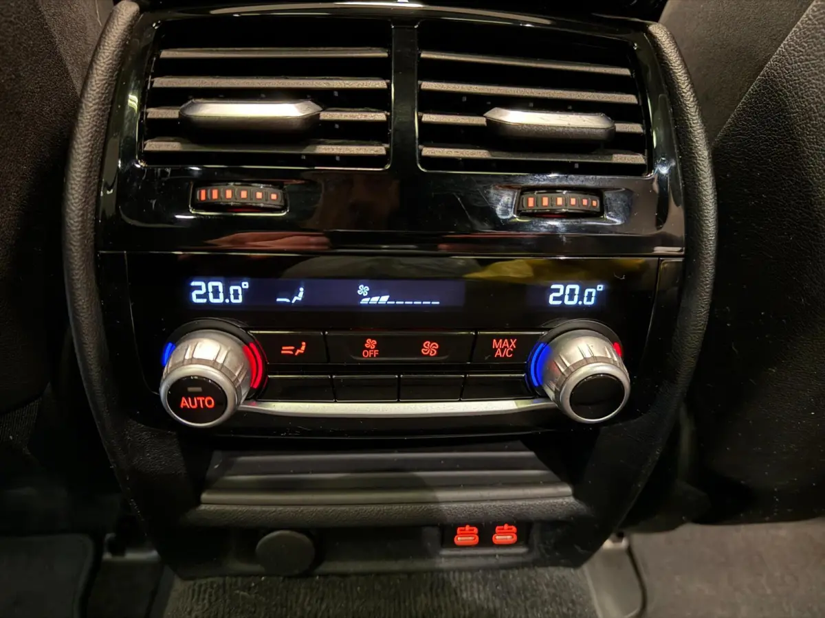 530e M-SPORT 20'' SOH-TEST/PANO/NAVI/CAM/DAB/CARPLAY/ECC/PDC/CRUISE///