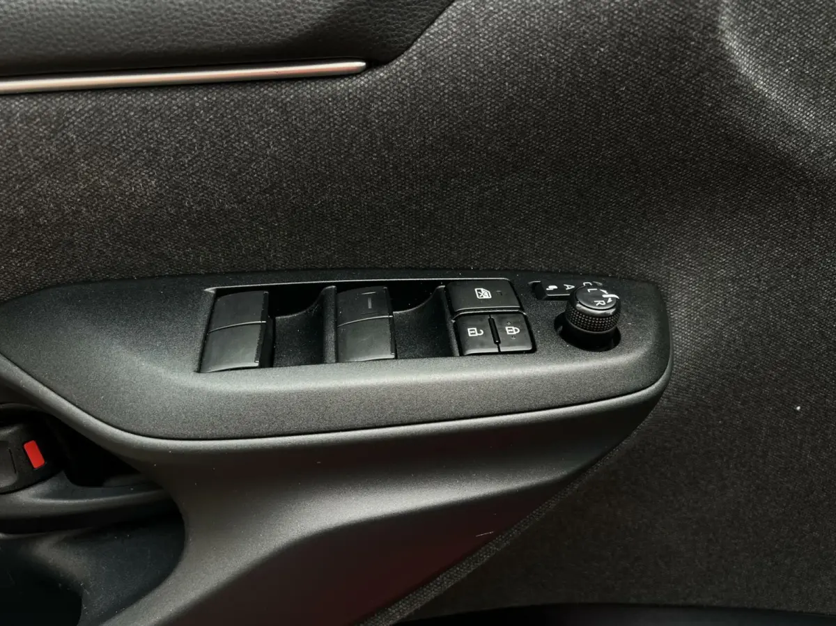 1.5 Hybrid Executive