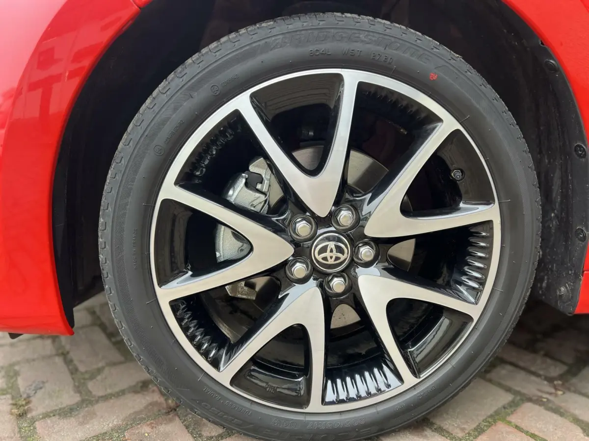 1.5 Hybrid Executive