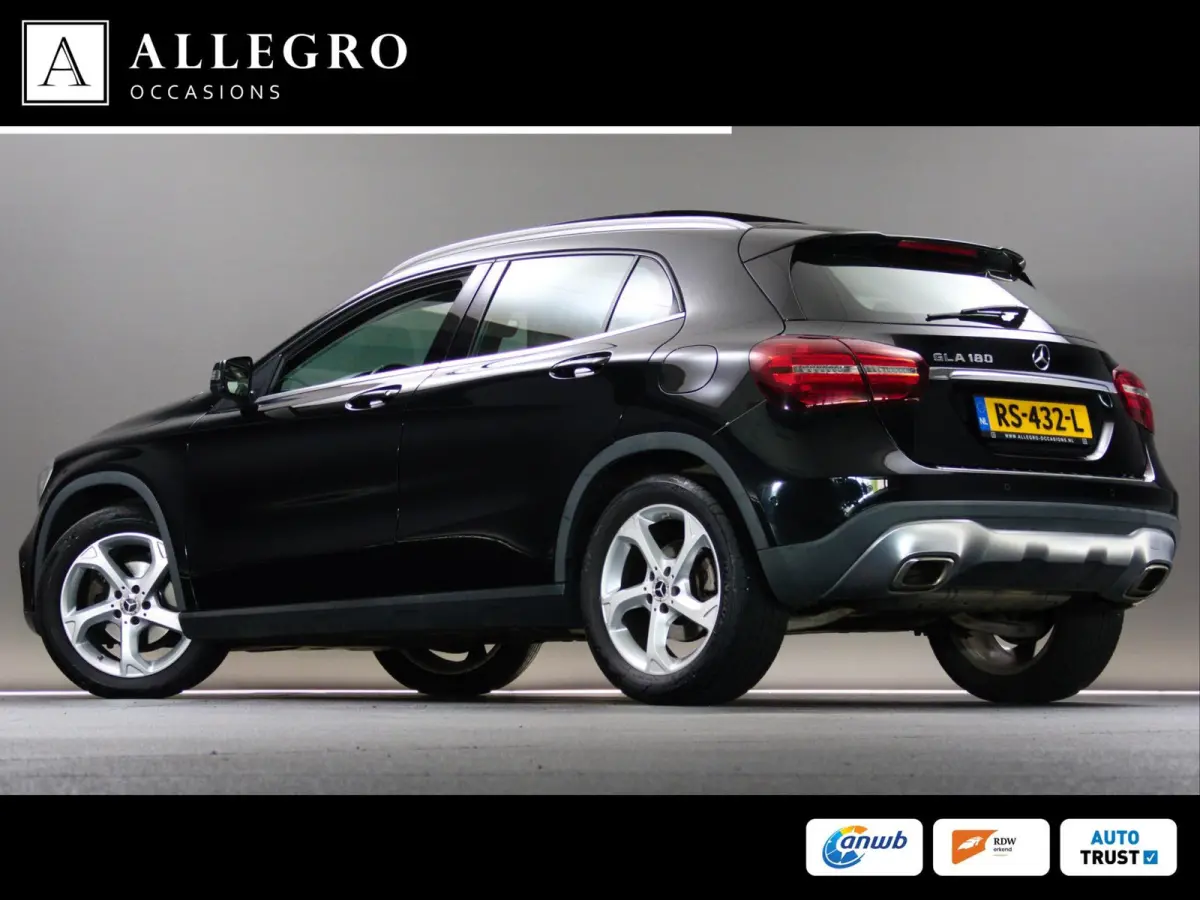 180 Ambition (SCHUIF-/KANTELDAK, NAVIGATIESYSTEEM, CRUISE CONTROL, BLUETOOTH, BI-XENON, LM-VELGEN 18")