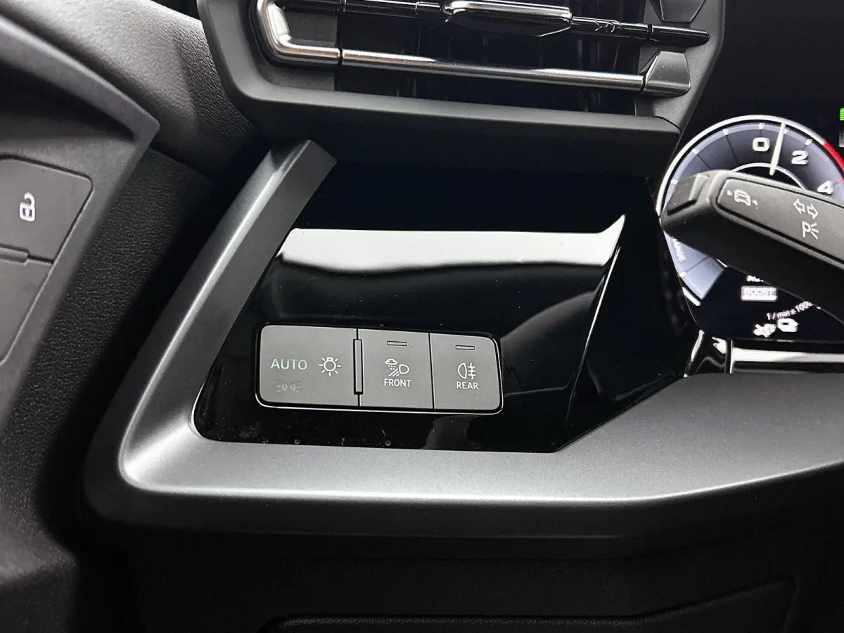 40 TFSI e Advanced edition 204 PK | Automaat | Navigatie | Audi Drive Select | Ambiant Licht Pakket | LED Koplampen | Velgen 17'' | Apple Carplay/Android Auto | Stoelverwarming | Elektrische