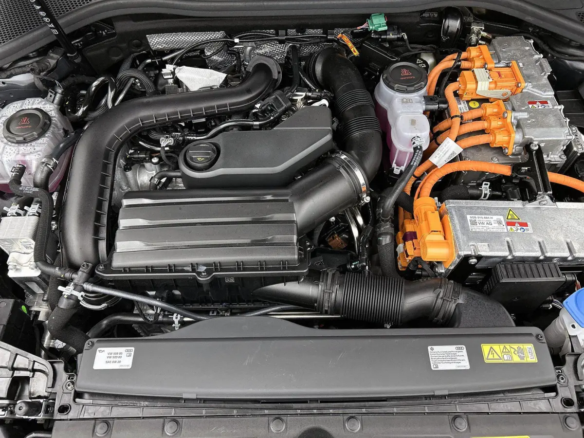 40 TFSI e Advanced edition 204 PK | Automaat | Navigatie | Audi Drive Select | Ambiant Licht Pakket | LED Koplampen | Velgen 17'' | Apple Carplay/Android Auto | Stoelverwarming | Elektrische