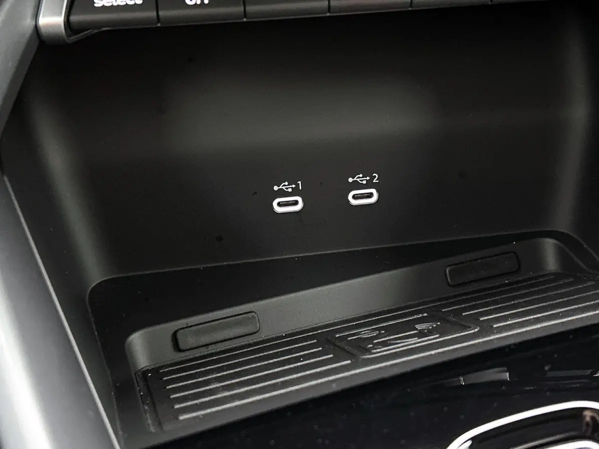 40 TFSI e Advanced edition 204 PK | Automaat | Navigatie | Audi Drive Select | Ambiant Licht Pakket | LED Koplampen | Velgen 17'' | Apple Carplay/Android Auto | Stoelverwarming | Elektrische