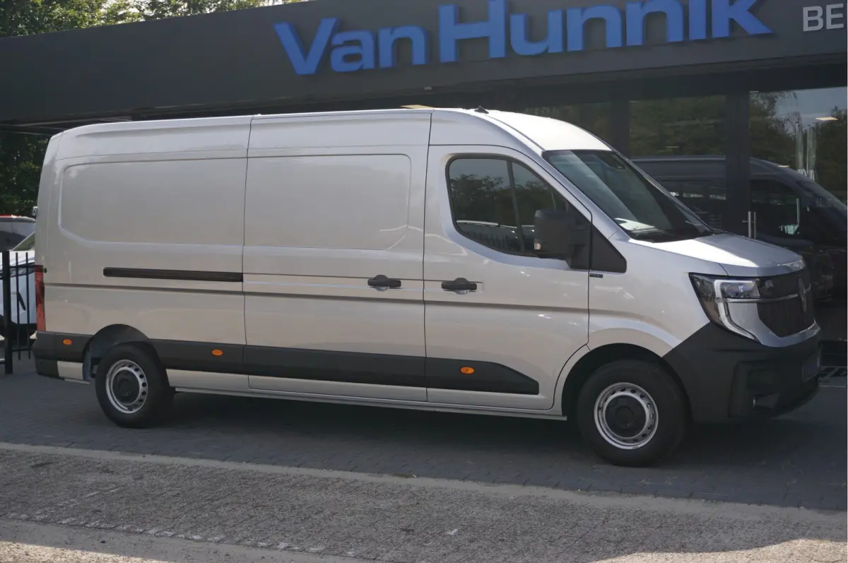 T35 170PK L3H2 BPM VRIJ!! 10" R-Link Navi, Camera, LED 2x Schuifdeur!! NR. 725