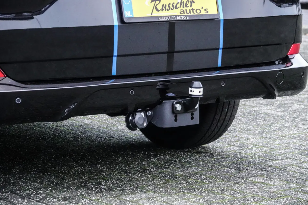 L1H1 170Pk Aut. | Tourneo Sport | Dubbel Cabine | 5-persoons | Camera | Trekhaak | 19''