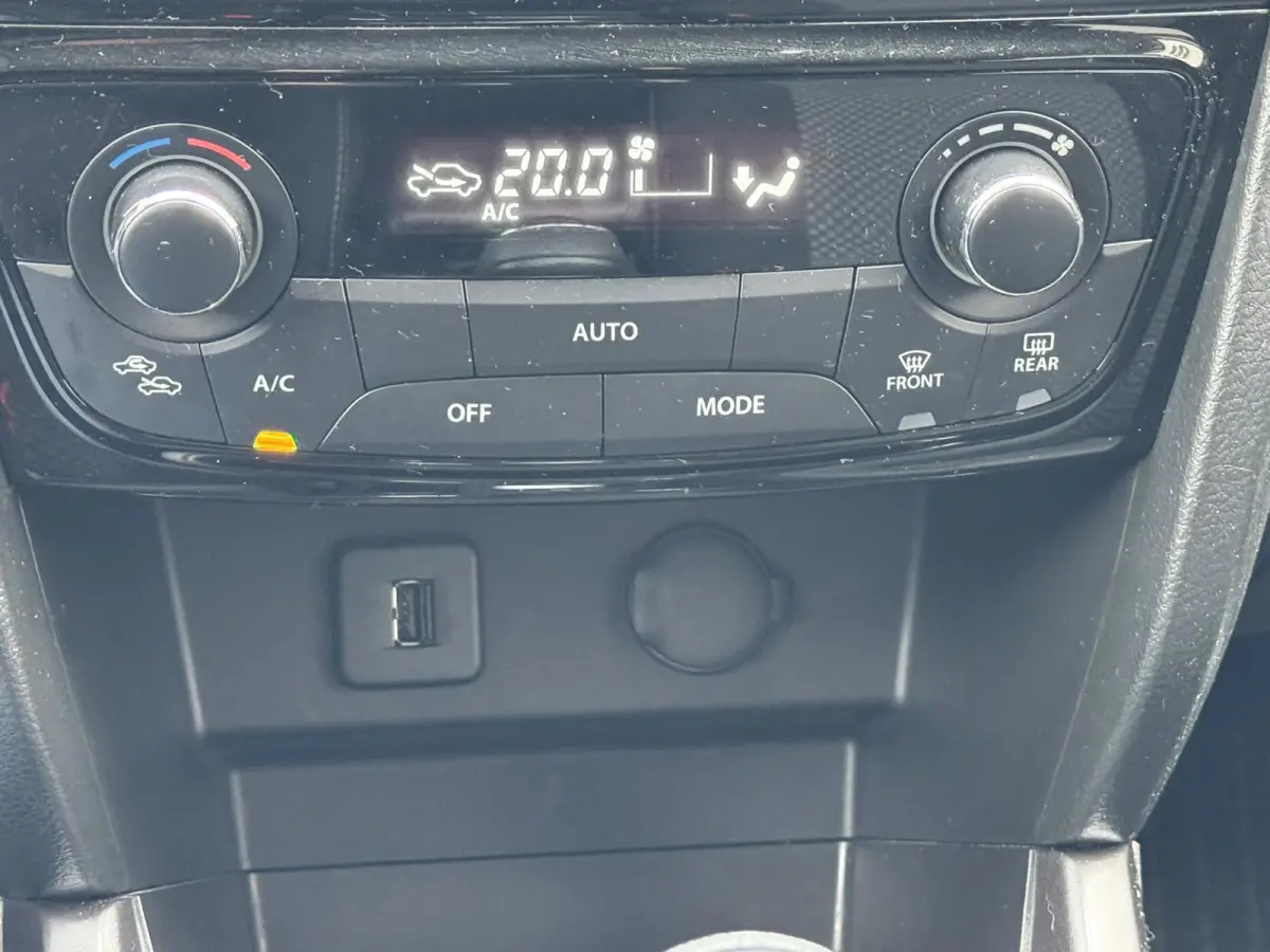 1.4 Boosterjet Select Smart Hybrid Adaptive cruise control Climate control Parkeercamera Apple / Android carplay