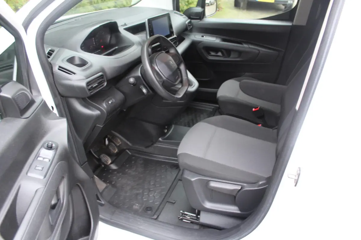 1.6 BlueHDI Premium 75PK | Airco | Achterklep | Cruise Control | Elektrische Ramen