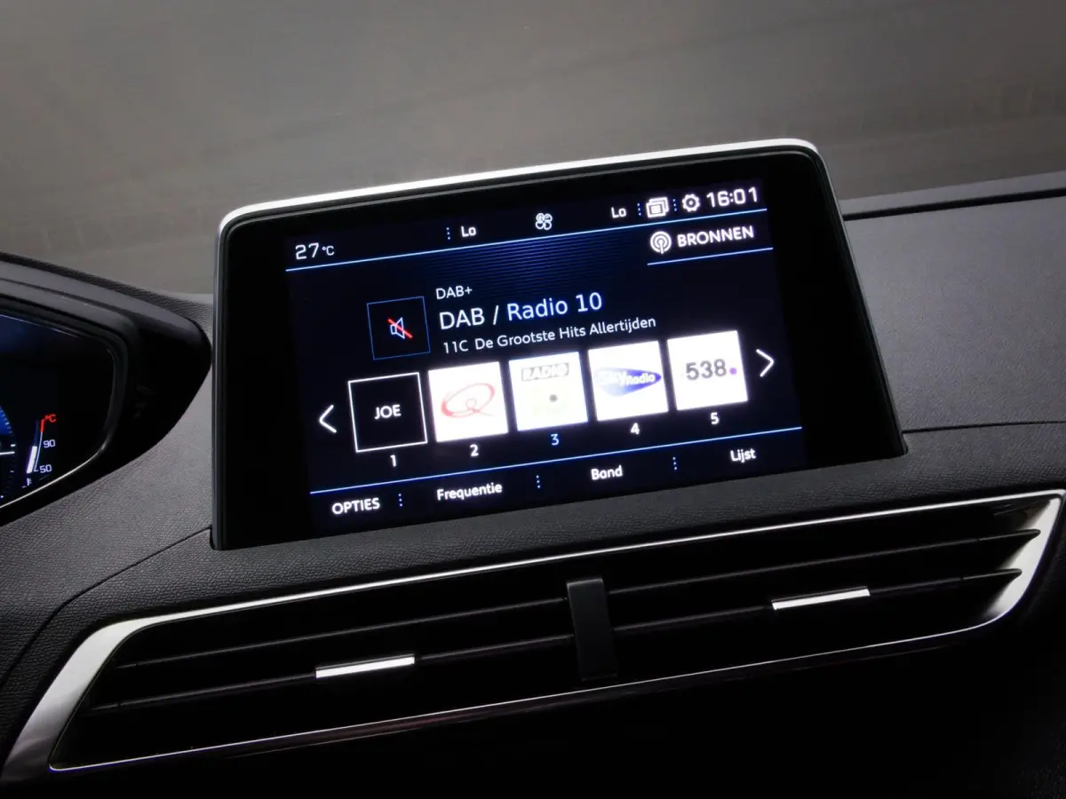 1.2 PureTech Blue Lease Premium (APPLE CARPLAY / ANDROID AUTO, ACHTERUITRIJCAMERA, NAVIGATIESYSTEEM, CLIMATE CONTROL)