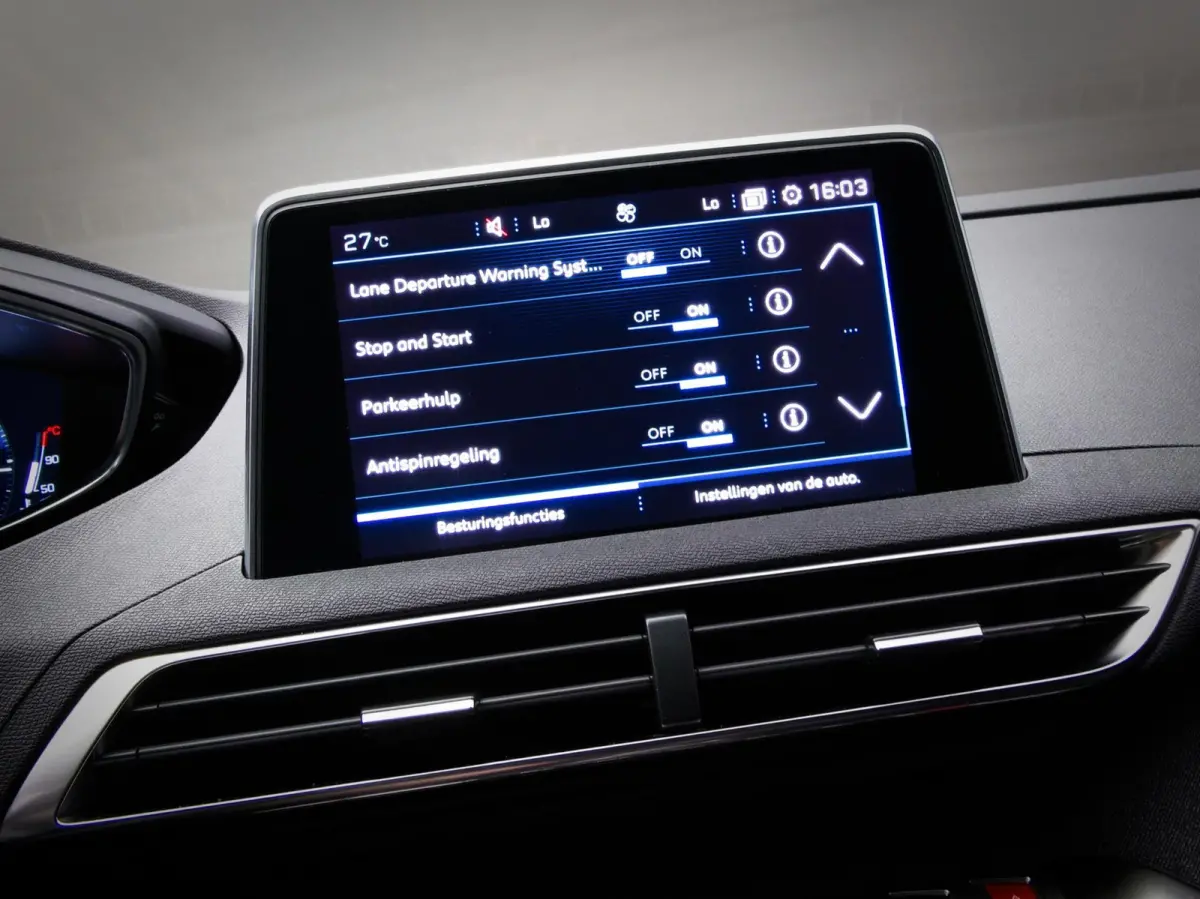 1.2 PureTech Blue Lease Premium (APPLE CARPLAY / ANDROID AUTO, ACHTERUITRIJCAMERA, NAVIGATIESYSTEEM, CLIMATE CONTROL)