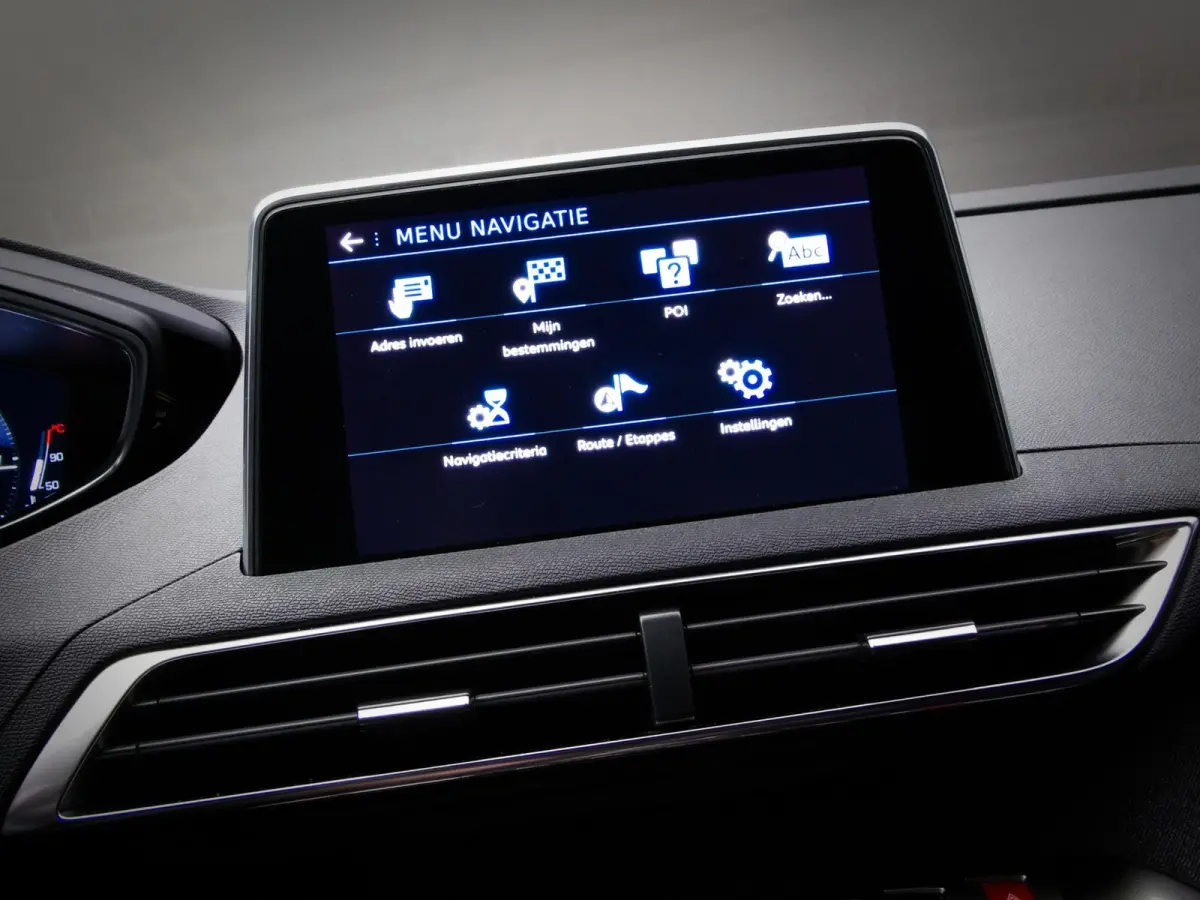 1.2 PureTech Blue Lease Premium (APPLE CARPLAY / ANDROID AUTO, ACHTERUITRIJCAMERA, NAVIGATIESYSTEEM, CLIMATE CONTROL)