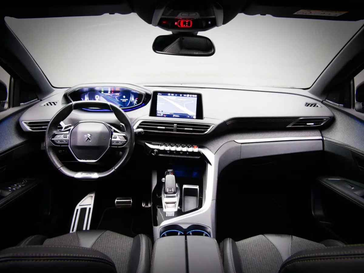 1.2 PureTech GT-Line (ADAPTIVE CRUISE CONTROL, SCHUIFDAK, TREKHAAK, ACHTERUITRIJCAMERA, APPLE CARPLAY / ANDROID AUTO)