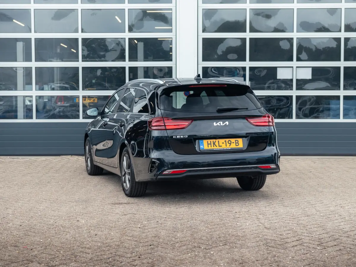 1.0 T-GDi DynamicPlusLine | Uit voorraad leverbaar | Keyless | Stoel-/stuurverwarming | Priv. glass | Navi | Carplay | Clima