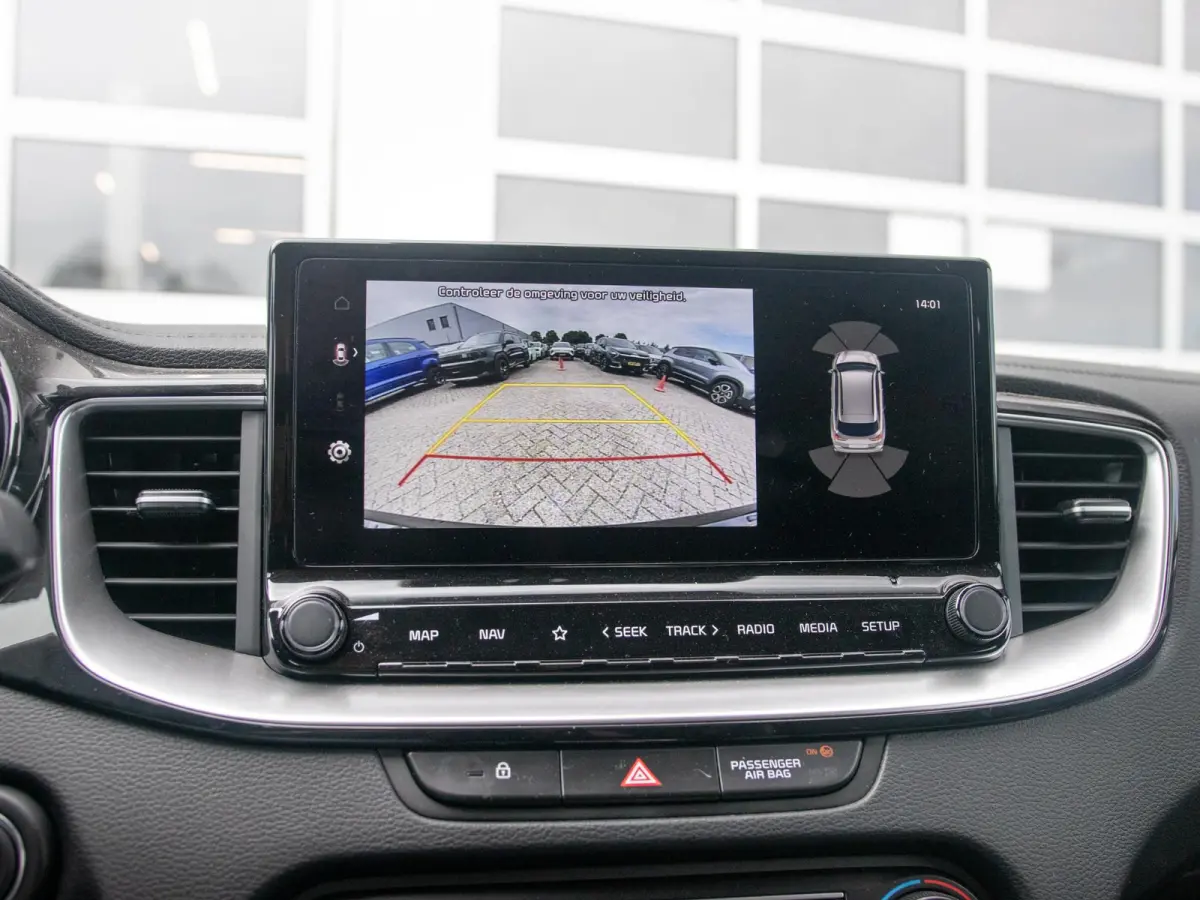 1.0 T-GDi DynamicPlusLine | Uit voorraad leverbaar | Keyless | Stoel-/stuurverwarming | Priv. glass | Navi | Carplay | Clima