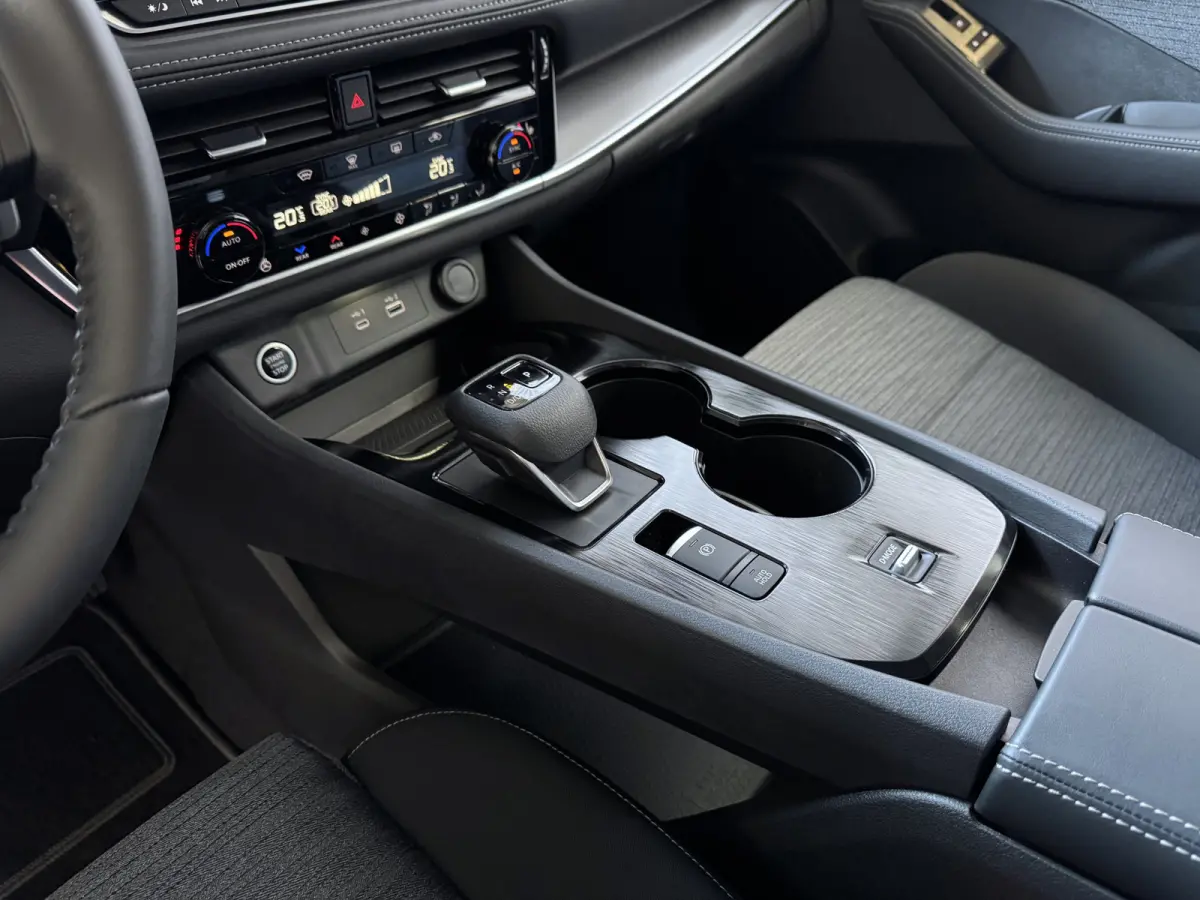 Nissan X-Trail 7-Persoons | 1800KG Trekgewicht | Winterpakket | Apple CarPlay | Adaptieve Cruise | LED 7p 7-Persoons ✅Top Auto's Wijchen. 30 Jaar Specialist in Nissan  : Alle Type's : Tekn