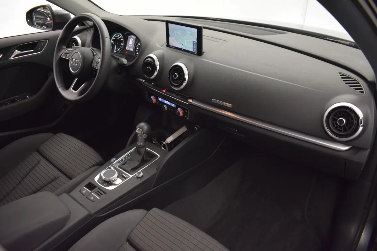 1.4 e-tron 204PK Sport Clima Sportstoel Lane assist Navi PDC