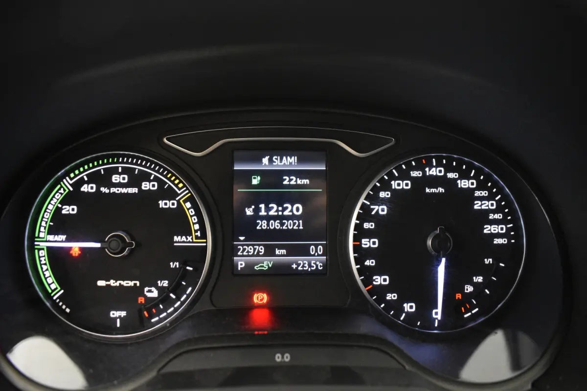1.4 e-tron 204PK Sport Clima Sportstoel Lane assist Navi PDC