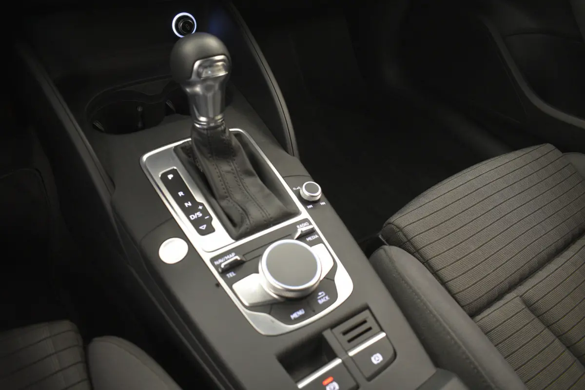 1.4 e-tron 204PK Sport Clima Sportstoel Lane assist Navi PDC