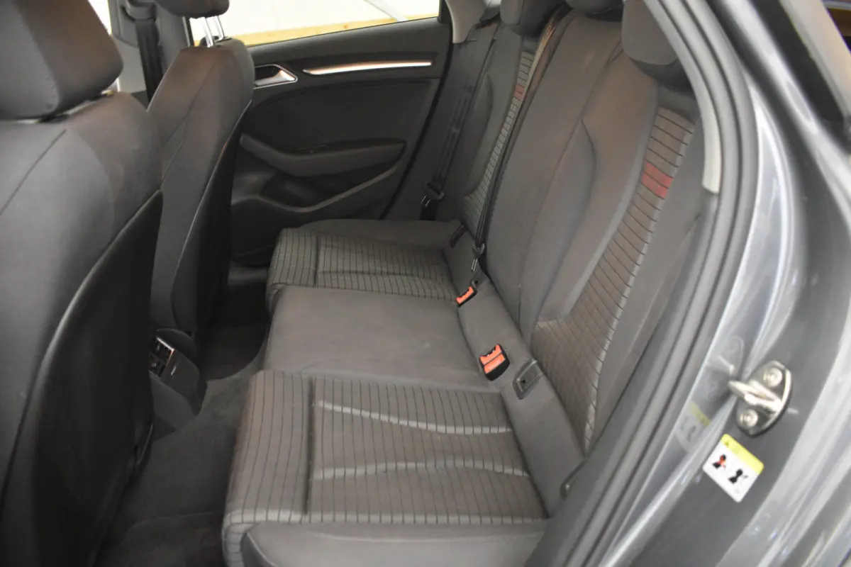 1.4 e-tron 204PK Sport Clima Sportstoel Lane assist Navi PDC