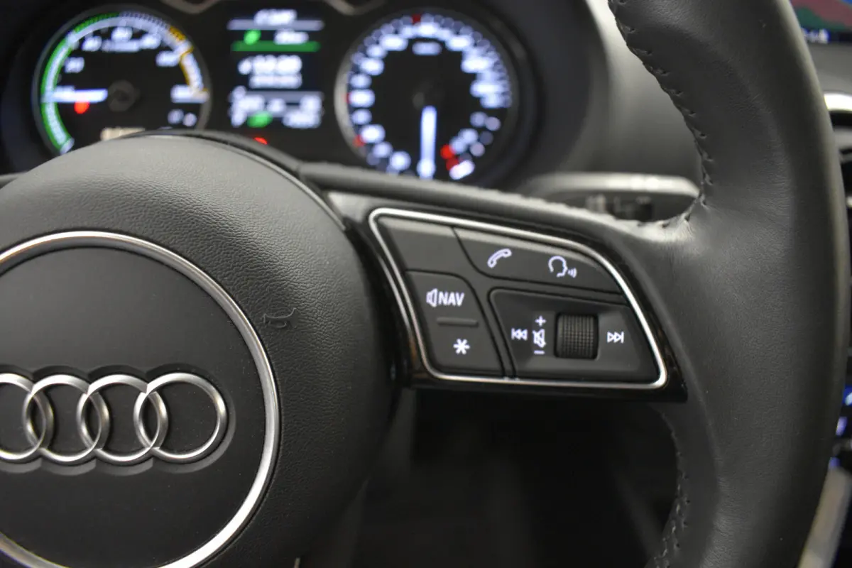 1.4 e-tron 204PK Sport Clima Sportstoel Lane assist Navi PDC
